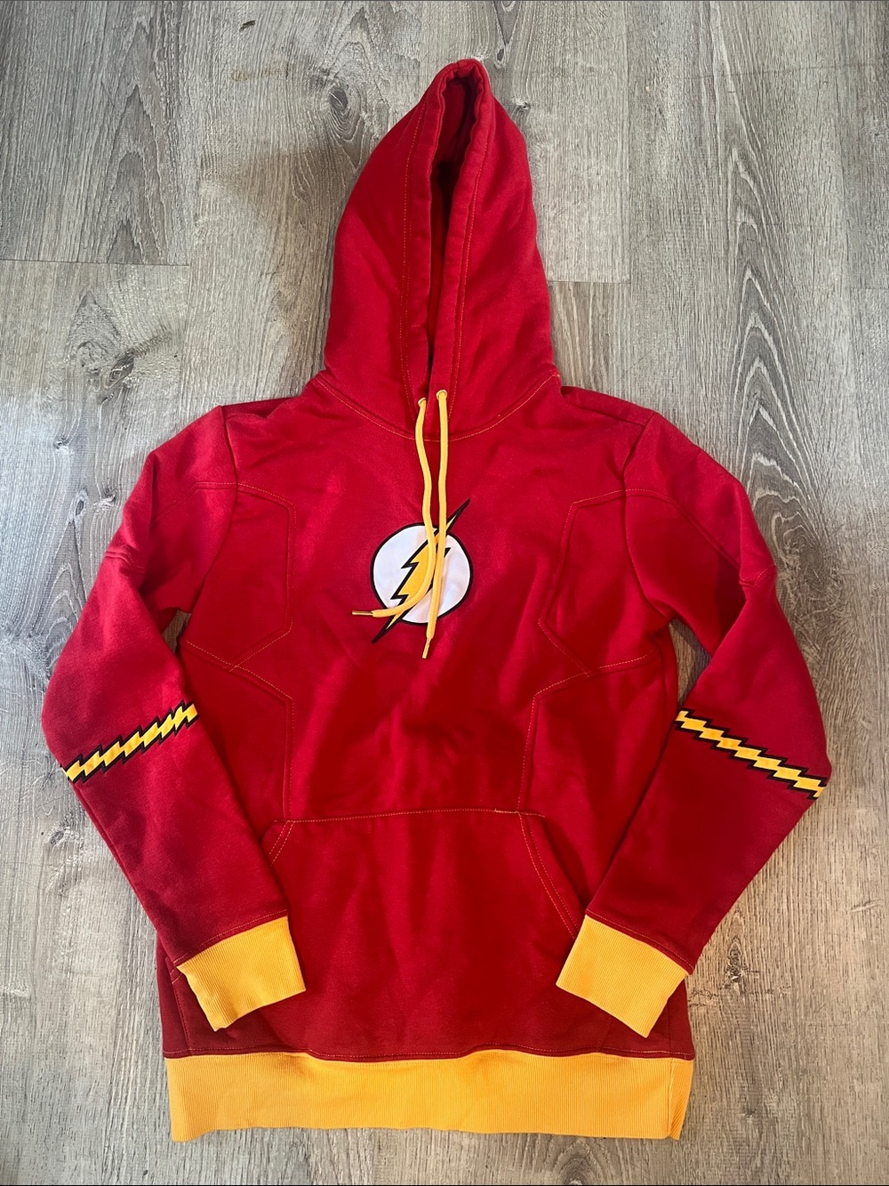 DC The Flash Men’s hooded sweatshirt size Xsm